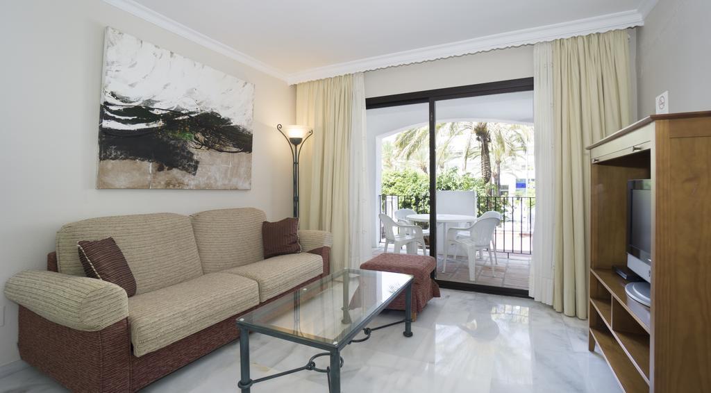 Club Jardines Del Puerto Apartment Marbella Exterior photo