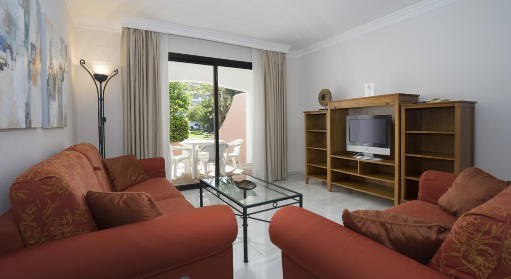 Club Jardines Del Puerto Apartment Marbella Exterior photo