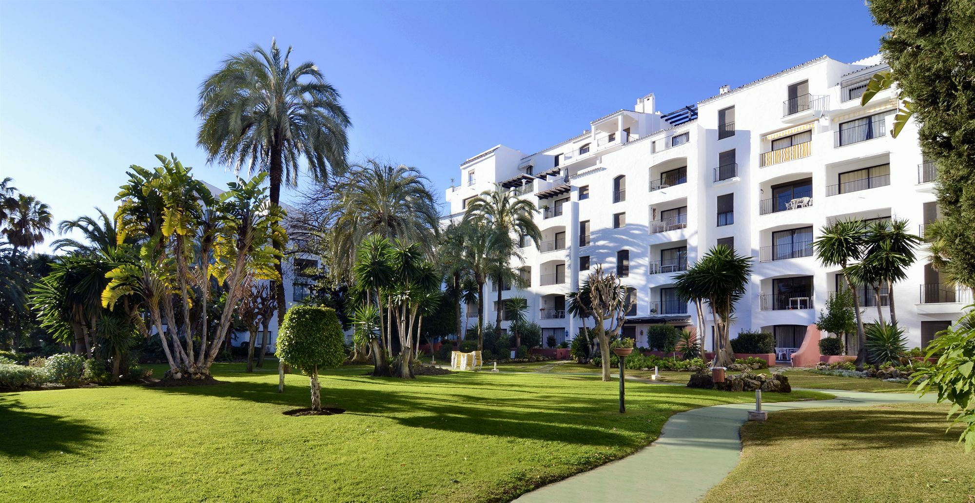 Club Jardines Del Puerto Apartment Marbella Exterior photo